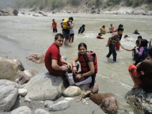 learn-social-skills-in-a-fun-way-Devalya